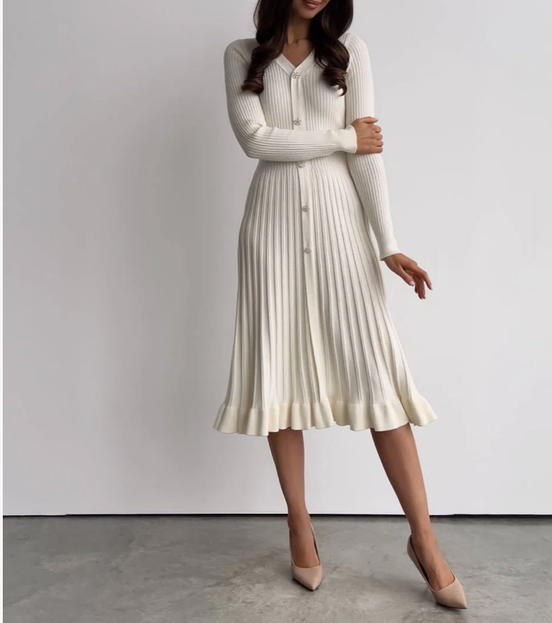 Robe mi-longue en tricot avec boutons en cristal