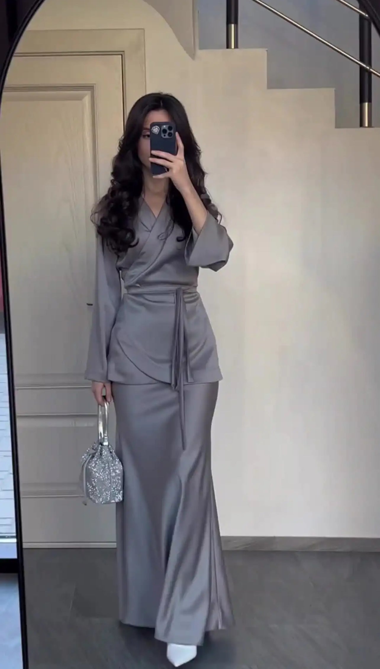 ROBE EN SATIN